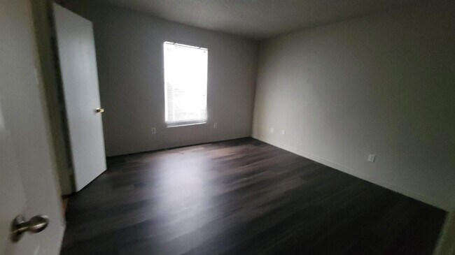 Building Photo - 1508 82nd St