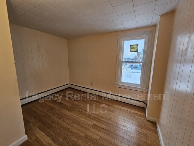 Building Photo - 156 Washington St