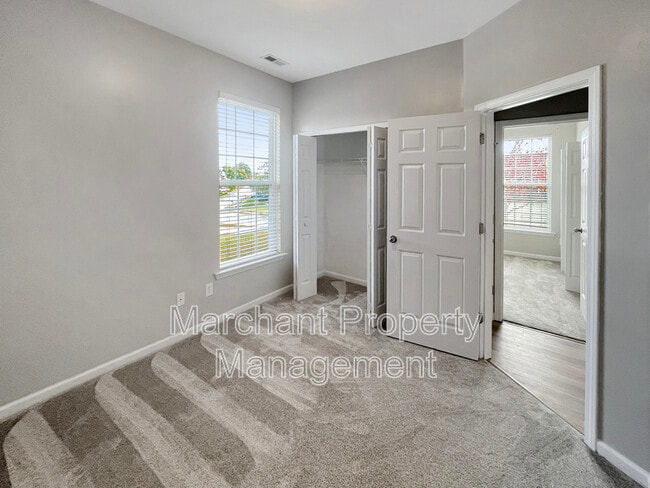 Building Photo - 104 Coxton Mill Ct