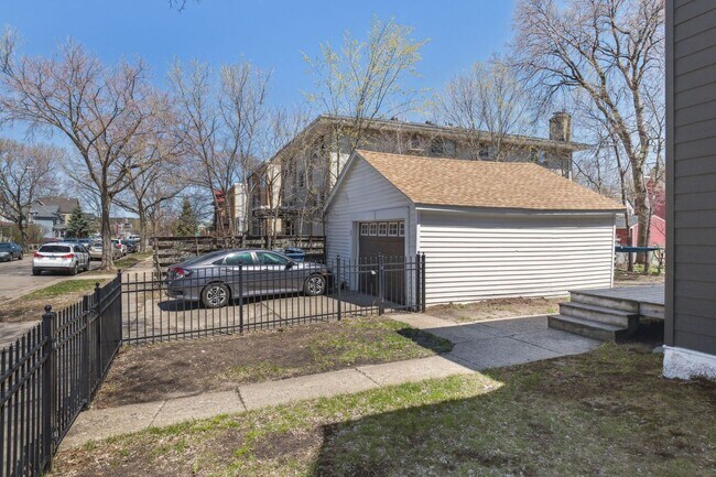 Building Photo - 518-520 West 31st St