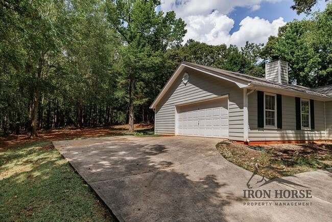 Building Photo - 335 Oak Meadows Dr