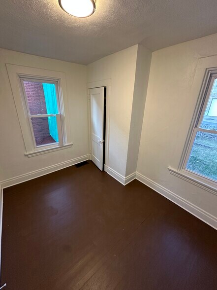 Bedroom 3 - 1359 Illinois Ave