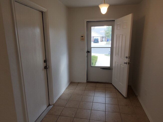 Building Photo - 2513 Durham Place Ct