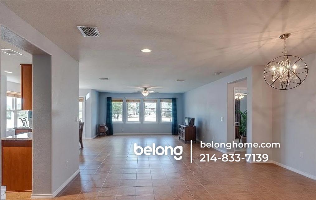 Building Photo - 15833 Coyote Hill Dr