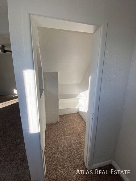 Building Photo - 814 Mariposa St