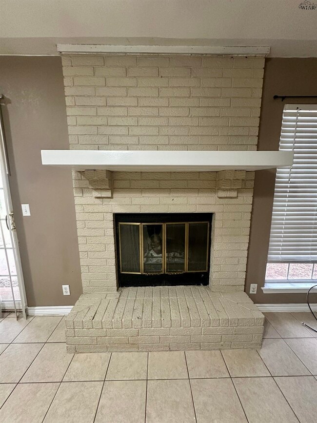 Building Photo - 5123 Ridgecrest Dr