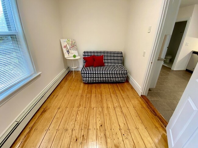 Building Photo - 18 Fisk Plz