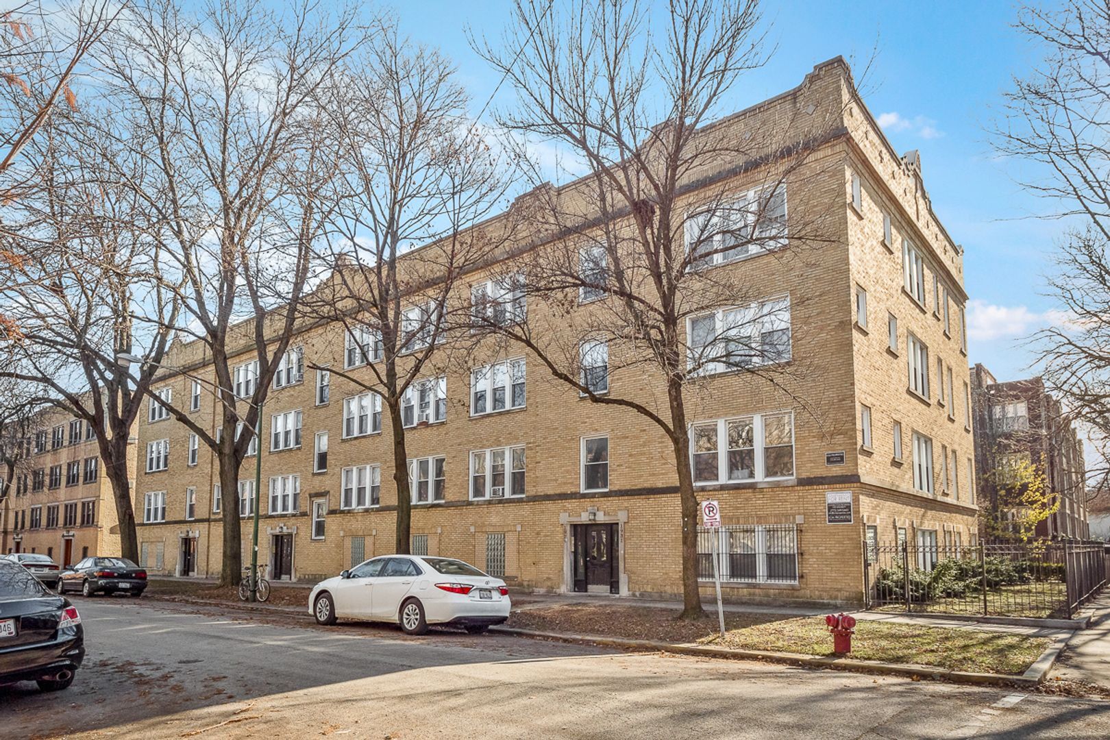 Building Photo - 1931 W Winona St