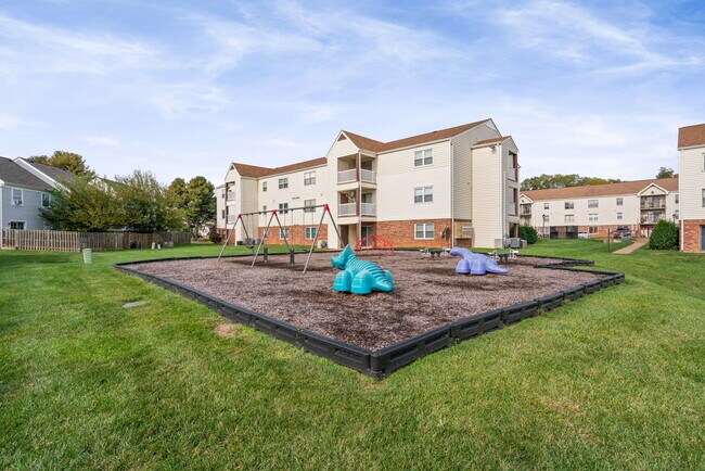 Building Photo - 102 Chesterfield Ln