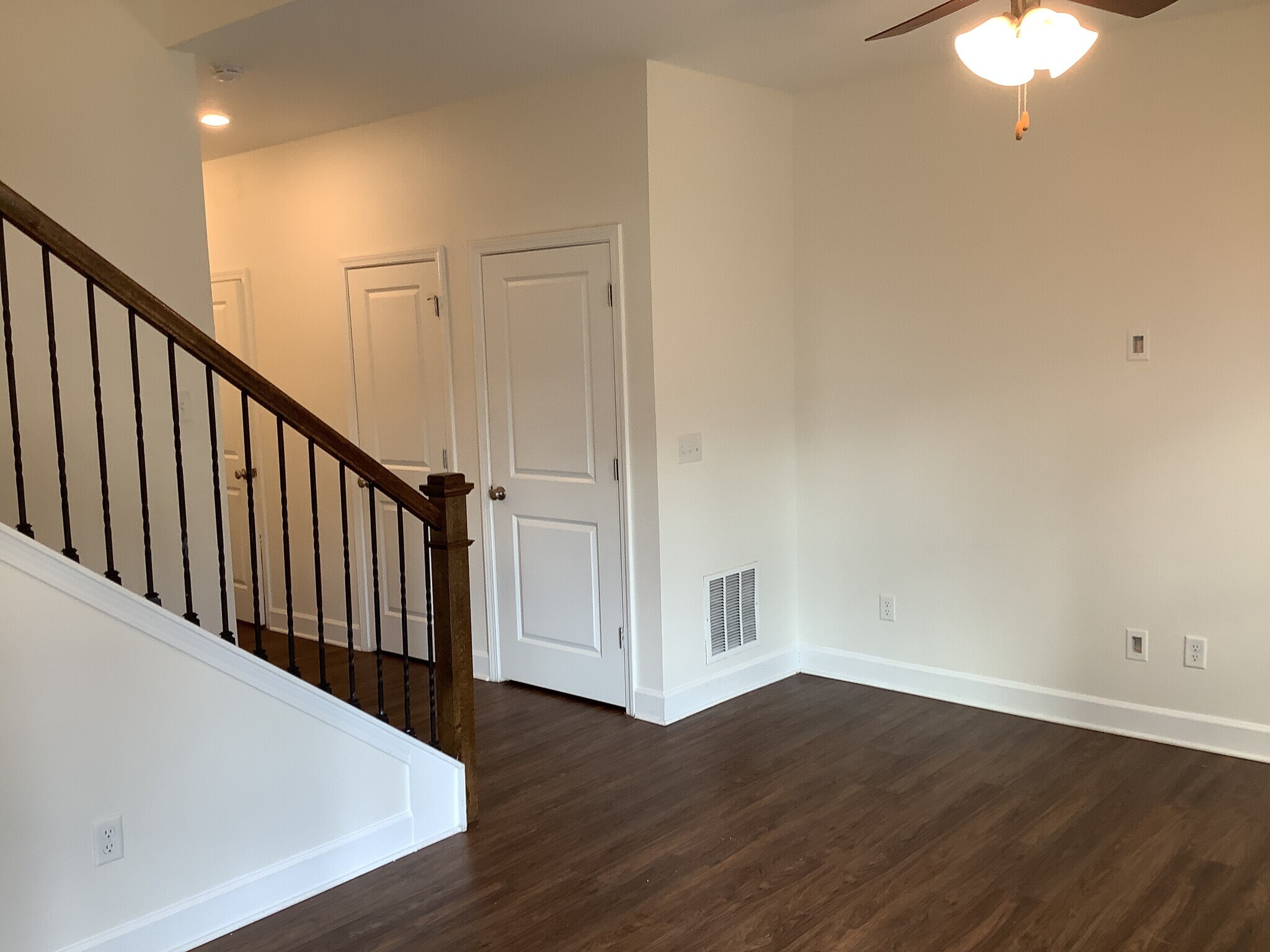 Building Photo - 10327 Watercrest Ct