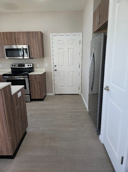 Building Photo - 1901 Harrison St