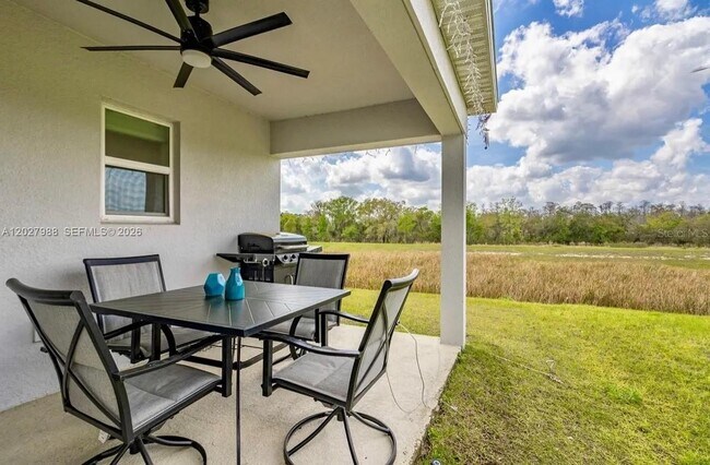 Building Photo - 1136 Papaya Cir.