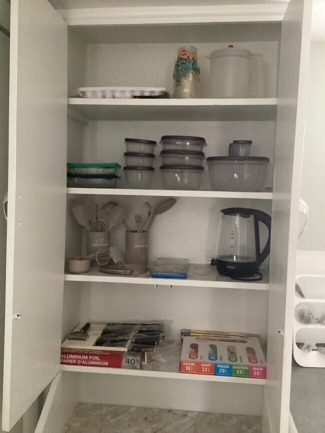 Building Photo - 2-1512 E Routt Ave