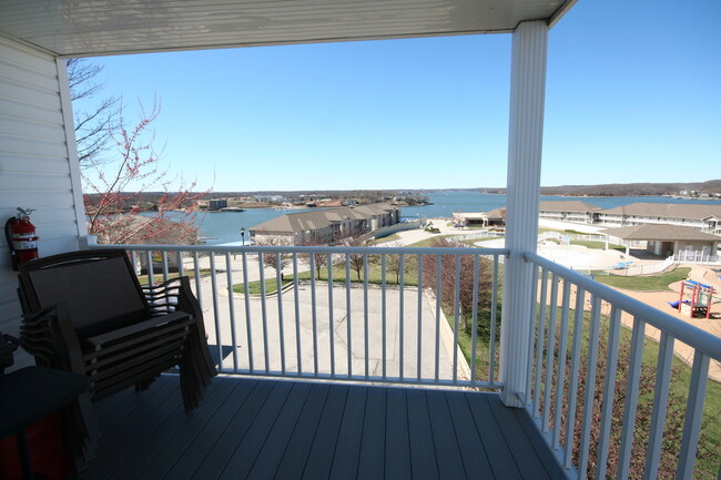 Building Photo - 2 bedroom condo in Osage Beach