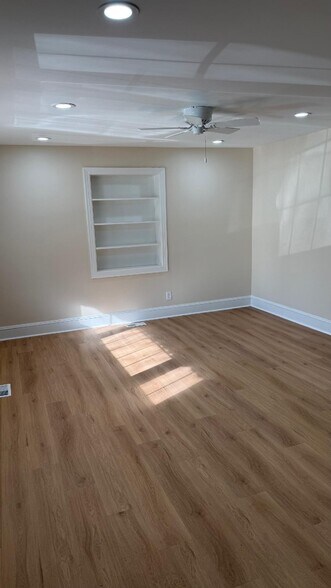 Building Photo - 122 N Fir Ave