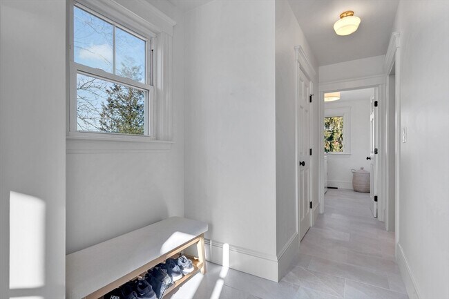 Building Photo - 21 Park Ave