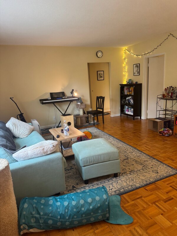 Building Photo - 112 Lake Shore Rd