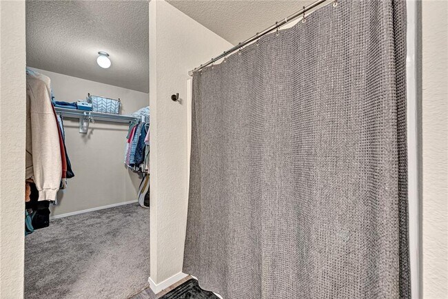 Building Photo - 1221 S Ivory Bill Ln