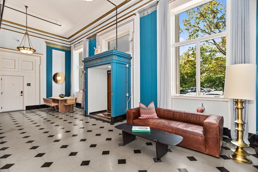 Building Photo - 1453 Maple Ave