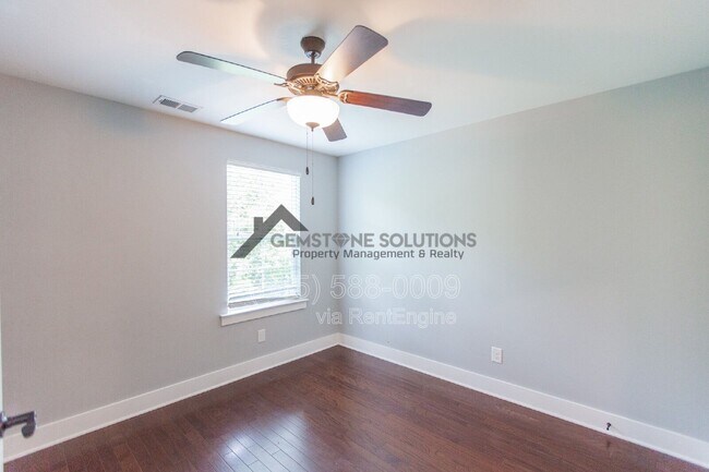 Building Photo - 1041 Honey Bush Cir