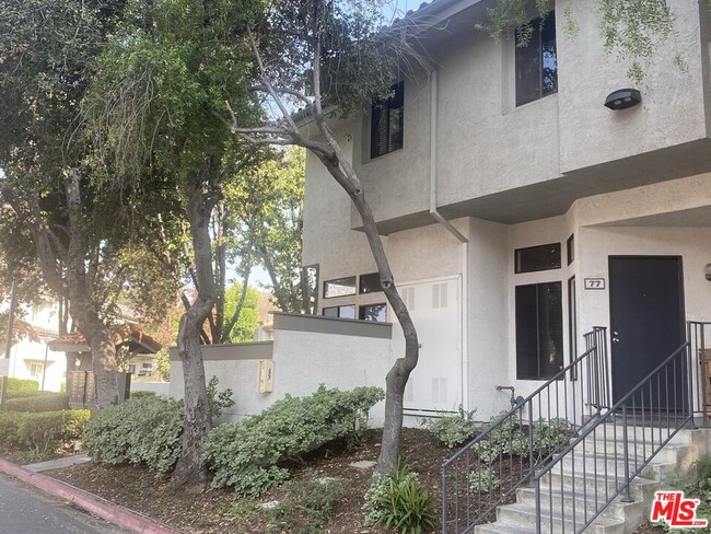 Building Photo - 77 Willowcrest Ln