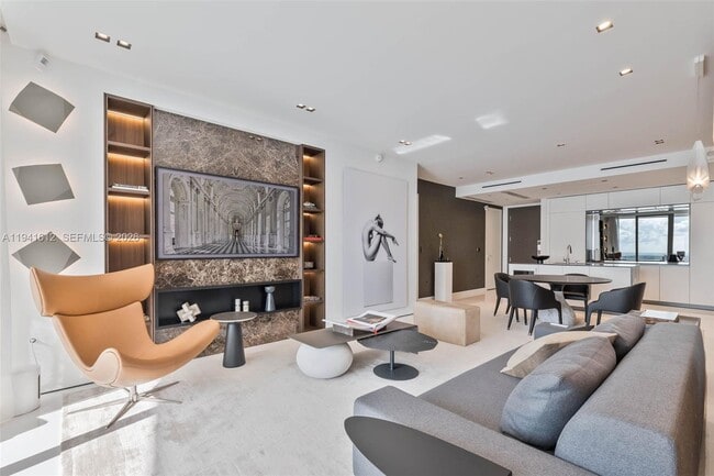 Building Photo - 300 Biscayne Blvd Way