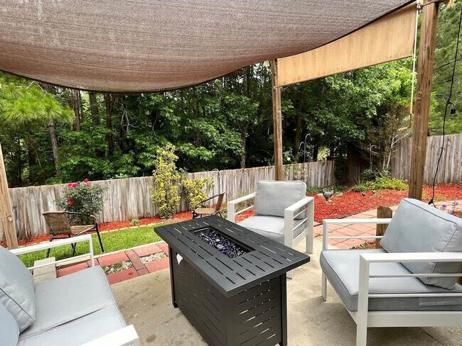 Building Photo - 182 Aquinnah Dr