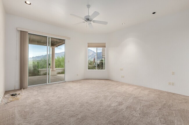Catalina Foothills 4 bedroom 4 bath Home located in prestigious Canyon Ridge. 270-degree VIEWS! - 4667 N Rocky Crest Plz