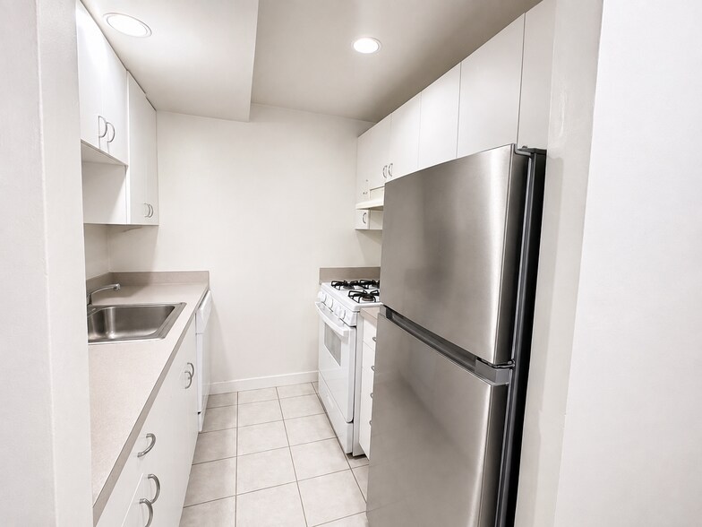 Building Photo - 1661-1663 Washington St. Unit 505