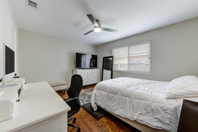 Building Photo - 12147 Ella Lee Ln