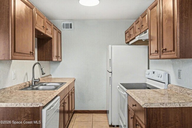 Building Photo - 1123 Tree Ridge Ln NE