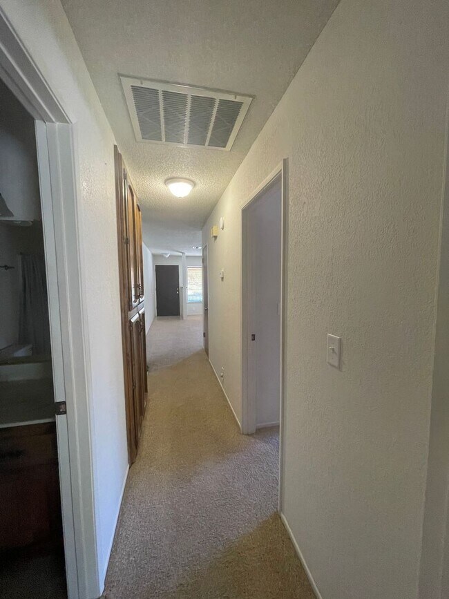 Building Photo - 2 bedroom 2 bathroom Heritage Ranch Home Available 9/1/26 **Do Not Disturb Tenants**
