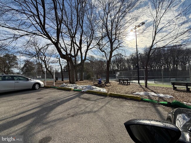 Building Photo - 1138 Cove Rd