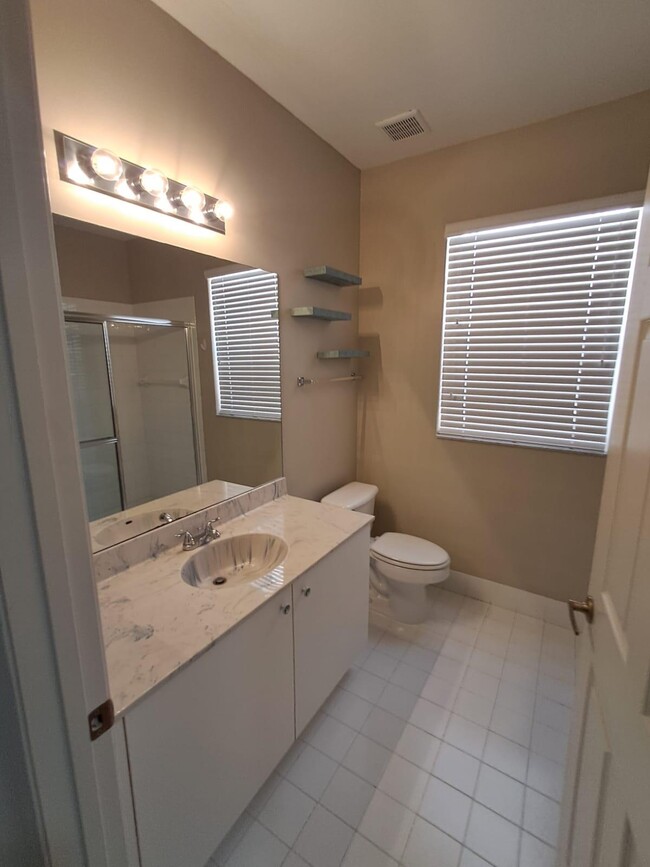 Building Photo - 223 E Coral Trace Cir