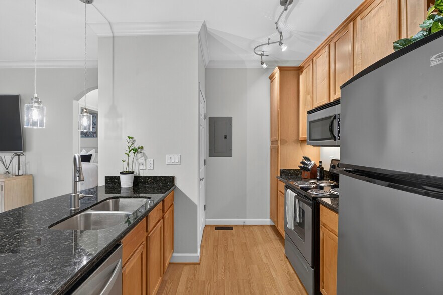 Building Photo - 2732 McKnight Crossing Ct