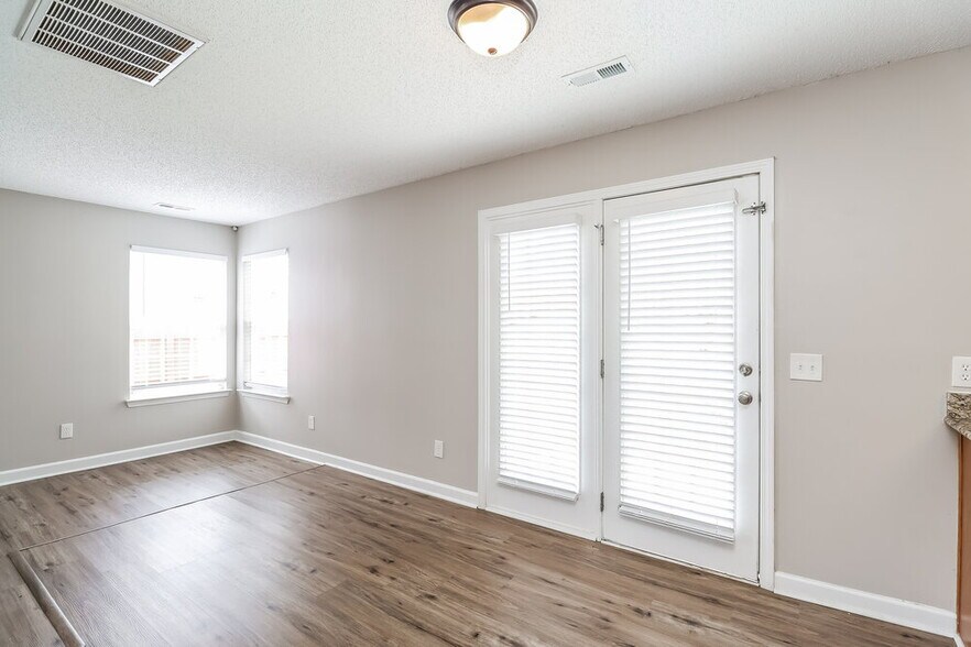 Building Photo - 14017 Sobeck Ln