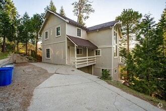 Building Photo - 521 Pioneer Rd