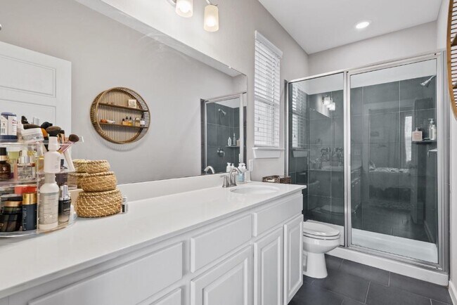 Building Photo - 5317 Daimler Dr