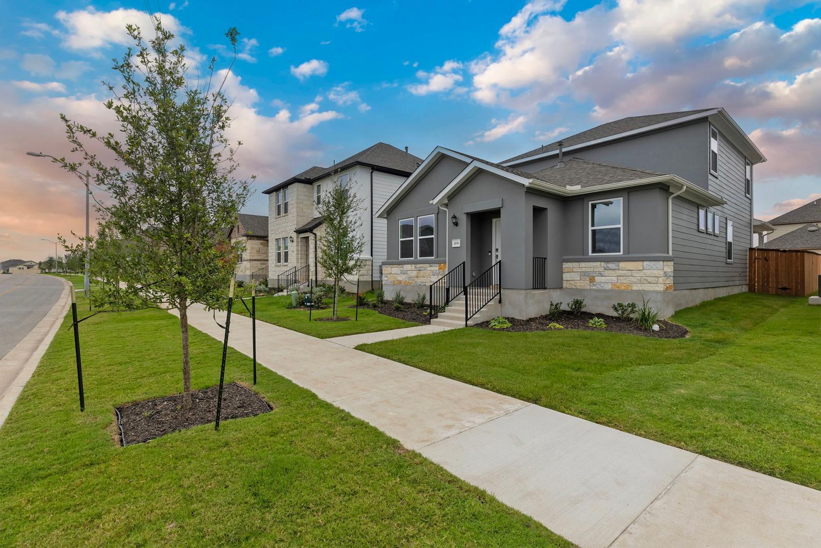 Building Photo - 204 Flowers Ave