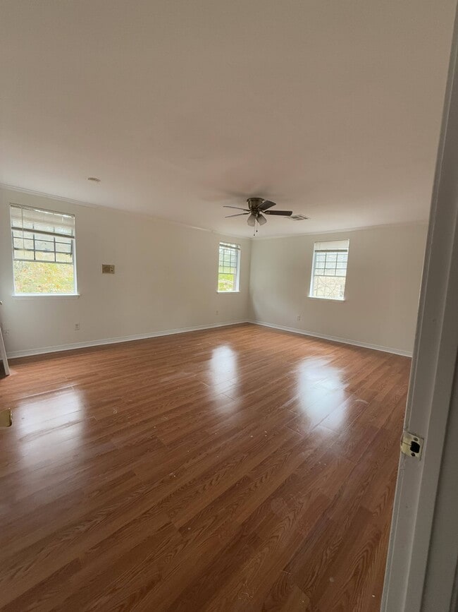 Building Photo - 7801 St Charles Ave