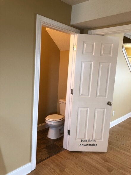 Building Photo - 105 Jay Max Way