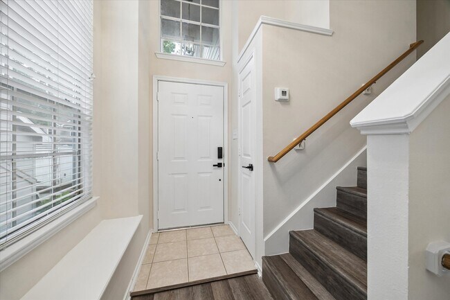 Building Photo - 7 Wineberry Pl