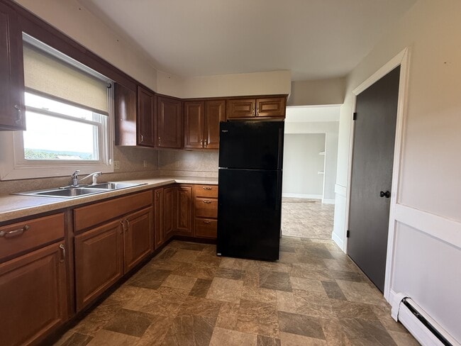 Building Photo - 165 Troup Rd