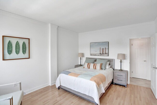 Building Photo - 2908 Bayshore Dr