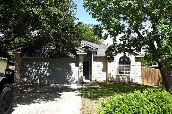 Primary Photo - 240 Briarstone Dr