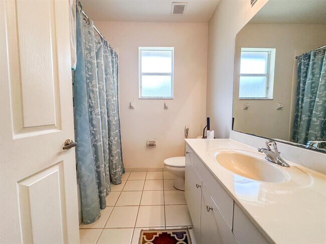 Building Photo - 4335 Coventry Pointe Way