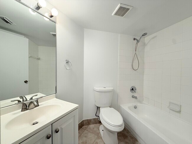 Building Photo - 4175 N Haverhill Rd