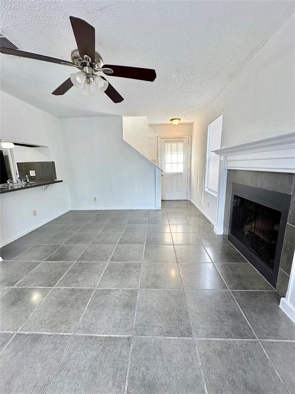 Building Photo - 9103 Japonica Ct