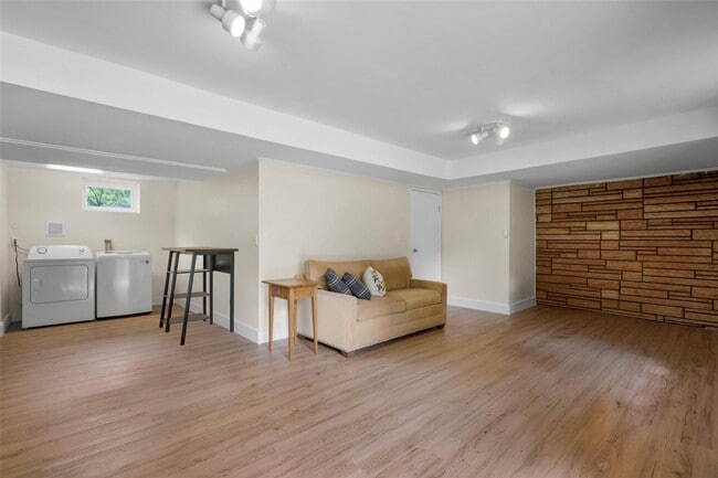 Building Photo - 50 Puritan Dr