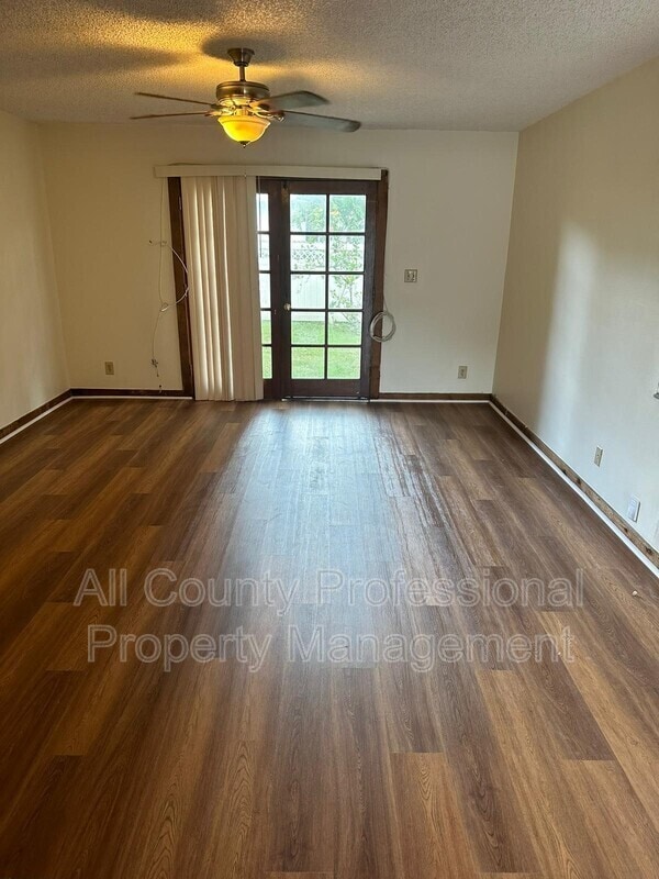 Building Photo - 5922 Thomas St